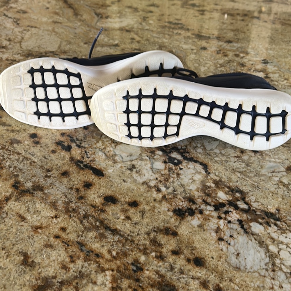 NIKE Roche Two sneakers - Picture 4 of 5